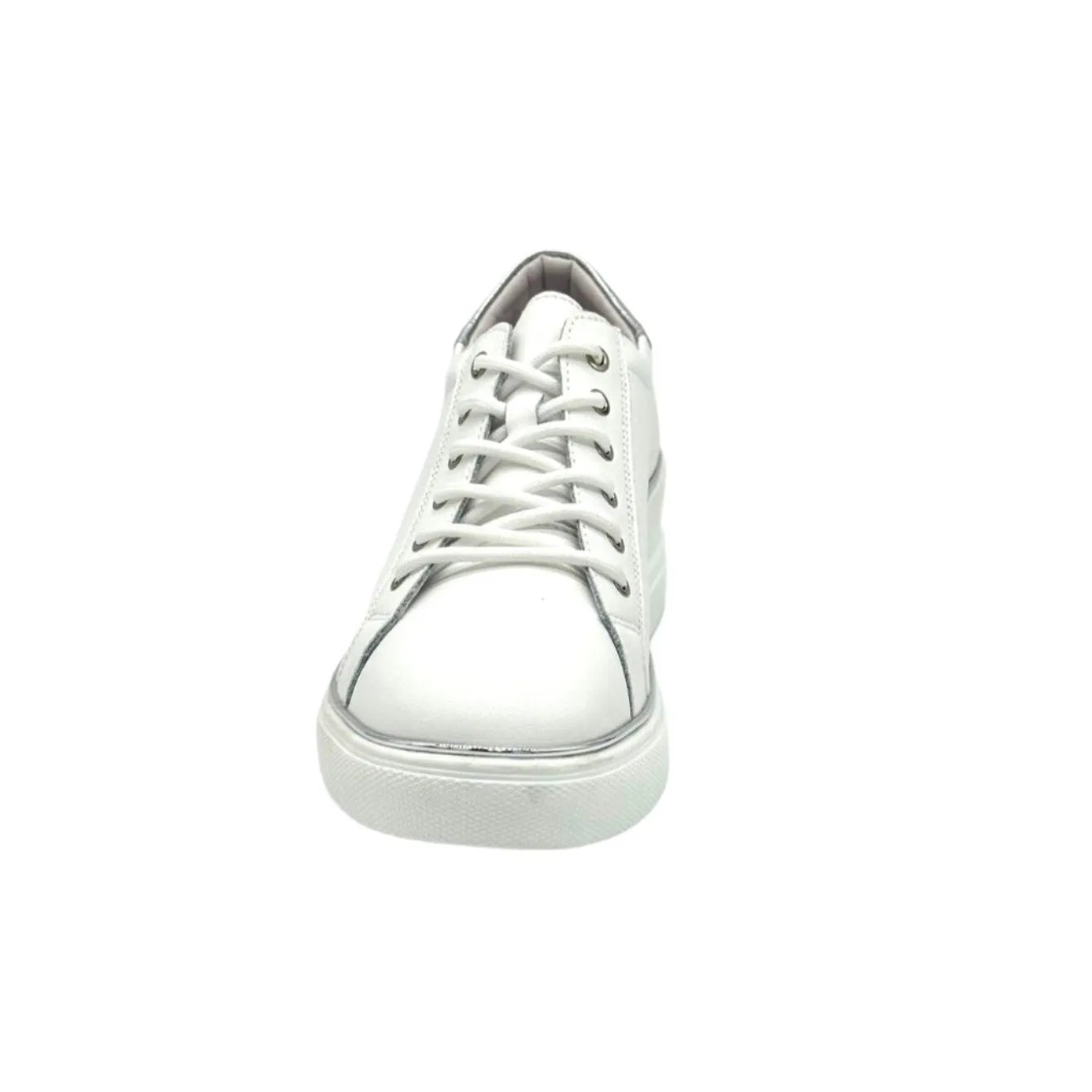 92FC16 Lace Up Leather Sneaker