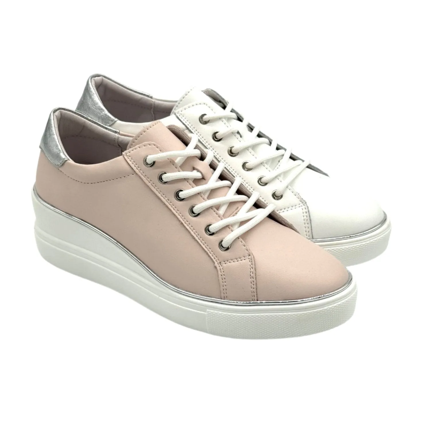 92FC16 Lace Up Leather Sneaker