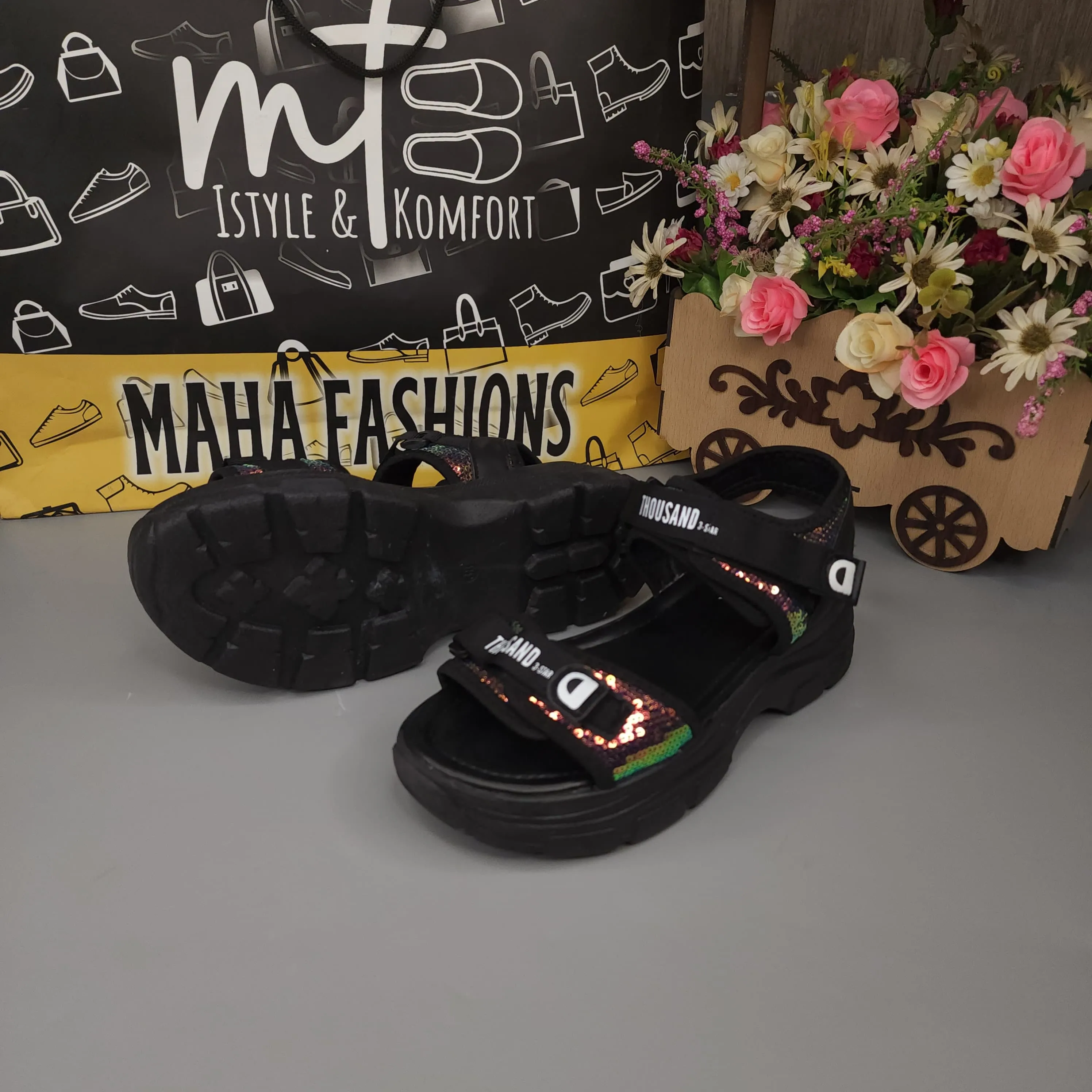 Black Chunks Sandals