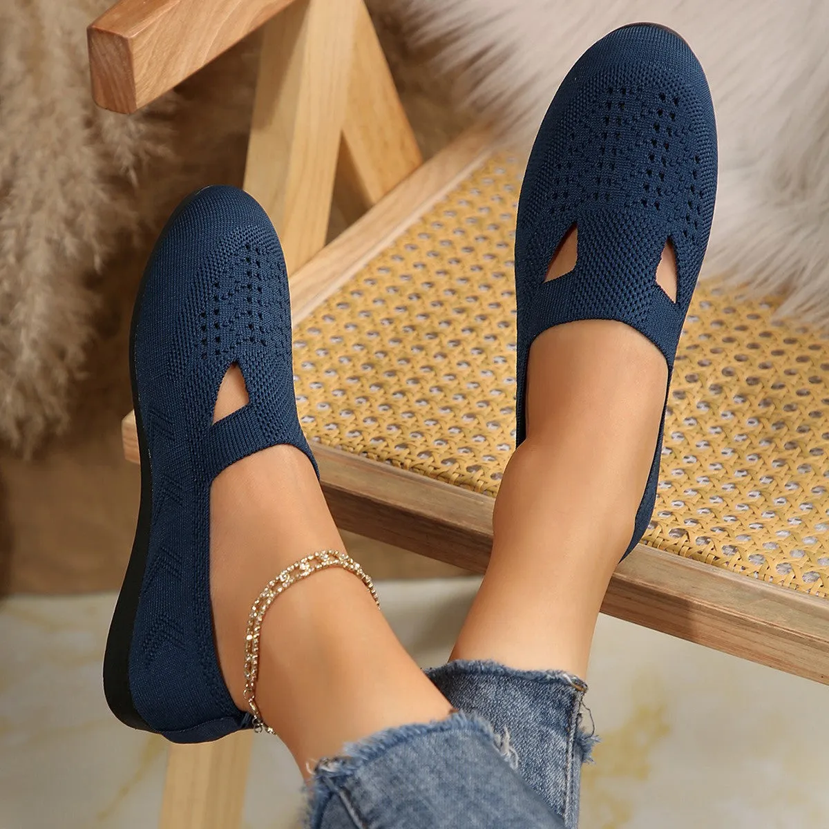 Breathable Mesh Round Toe Flat Slip-Ons