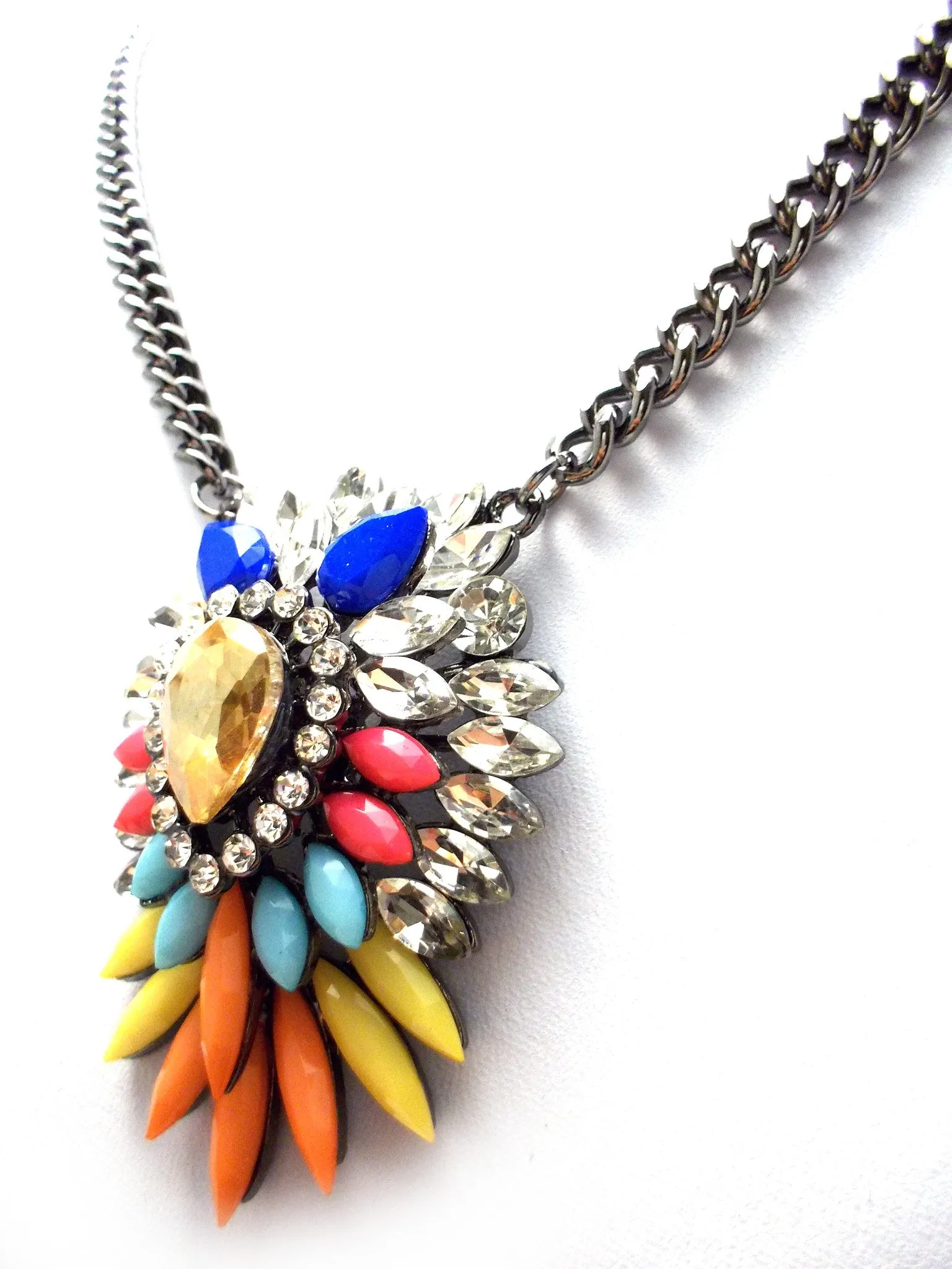 Colorful Sparkle Pendant Necklace- Yellow Multi