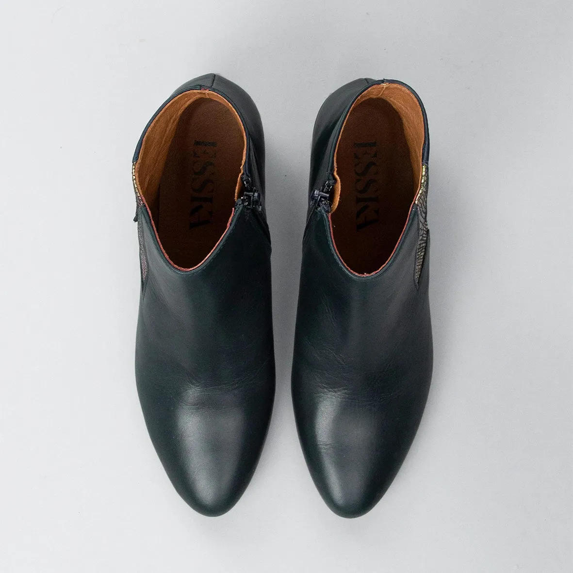 Katia Navy