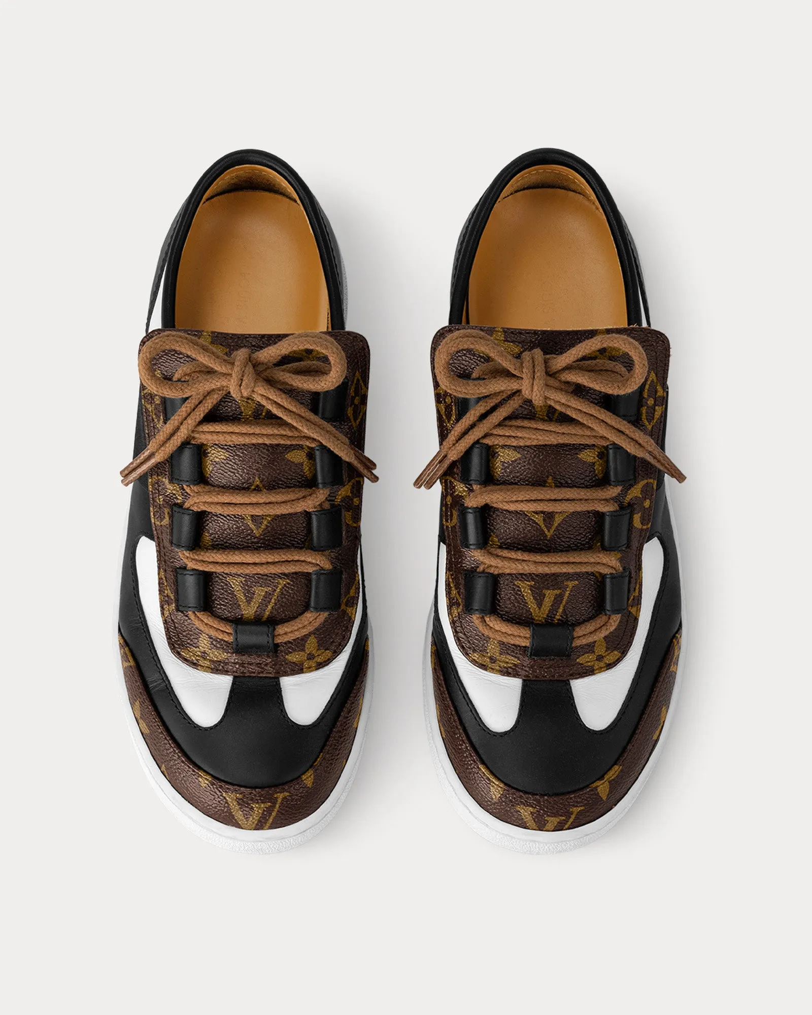 Louis Trainers Black Low Top Sneakers