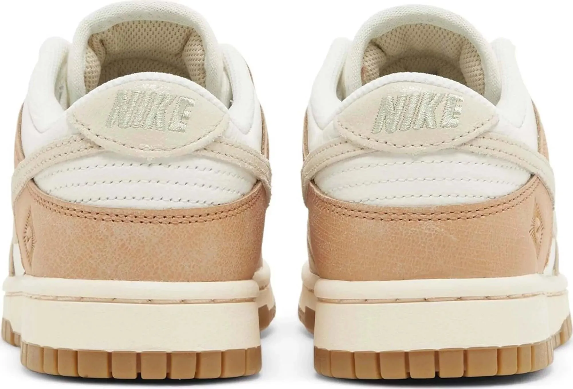 Nike Dunk Low SE 'Australia' (W)