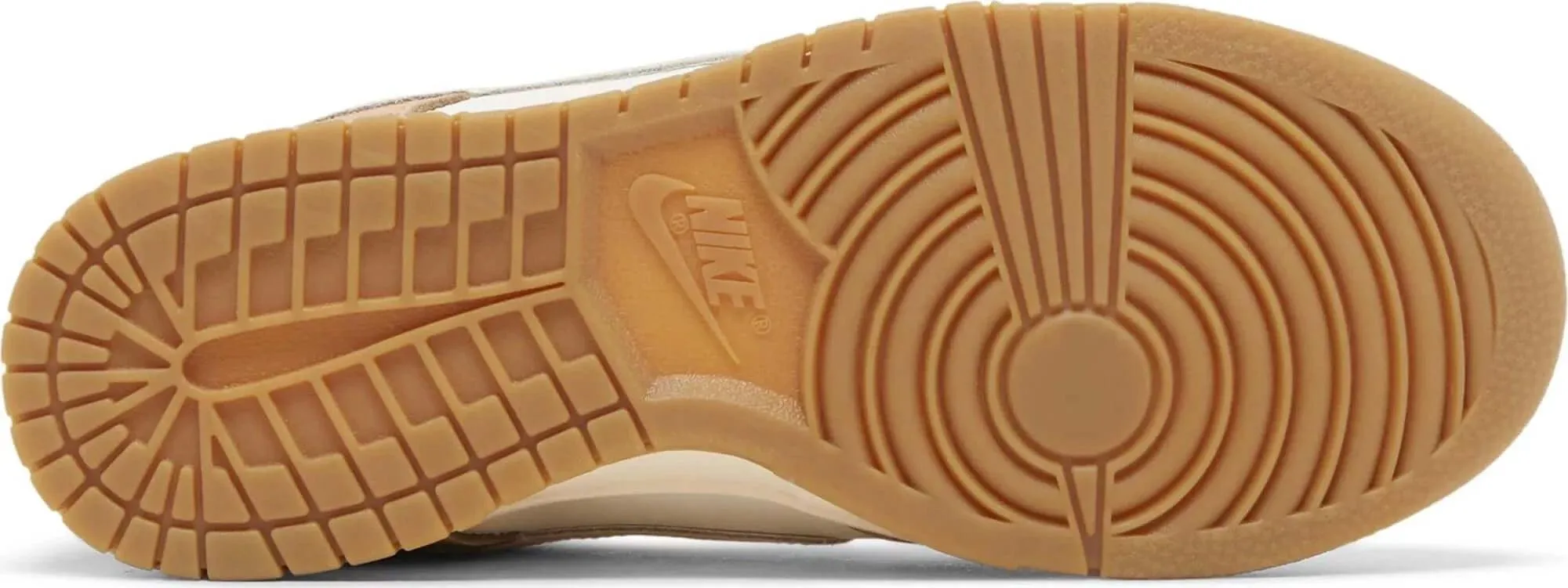 Nike Dunk Low SE 'Australia' (W)
