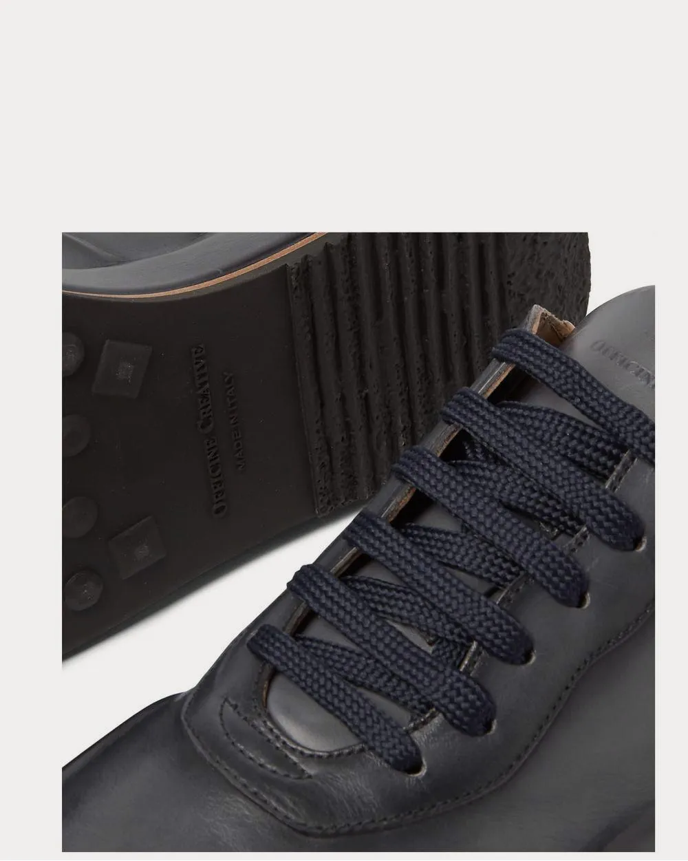 Race Lux Leather  Navy low top sneakers