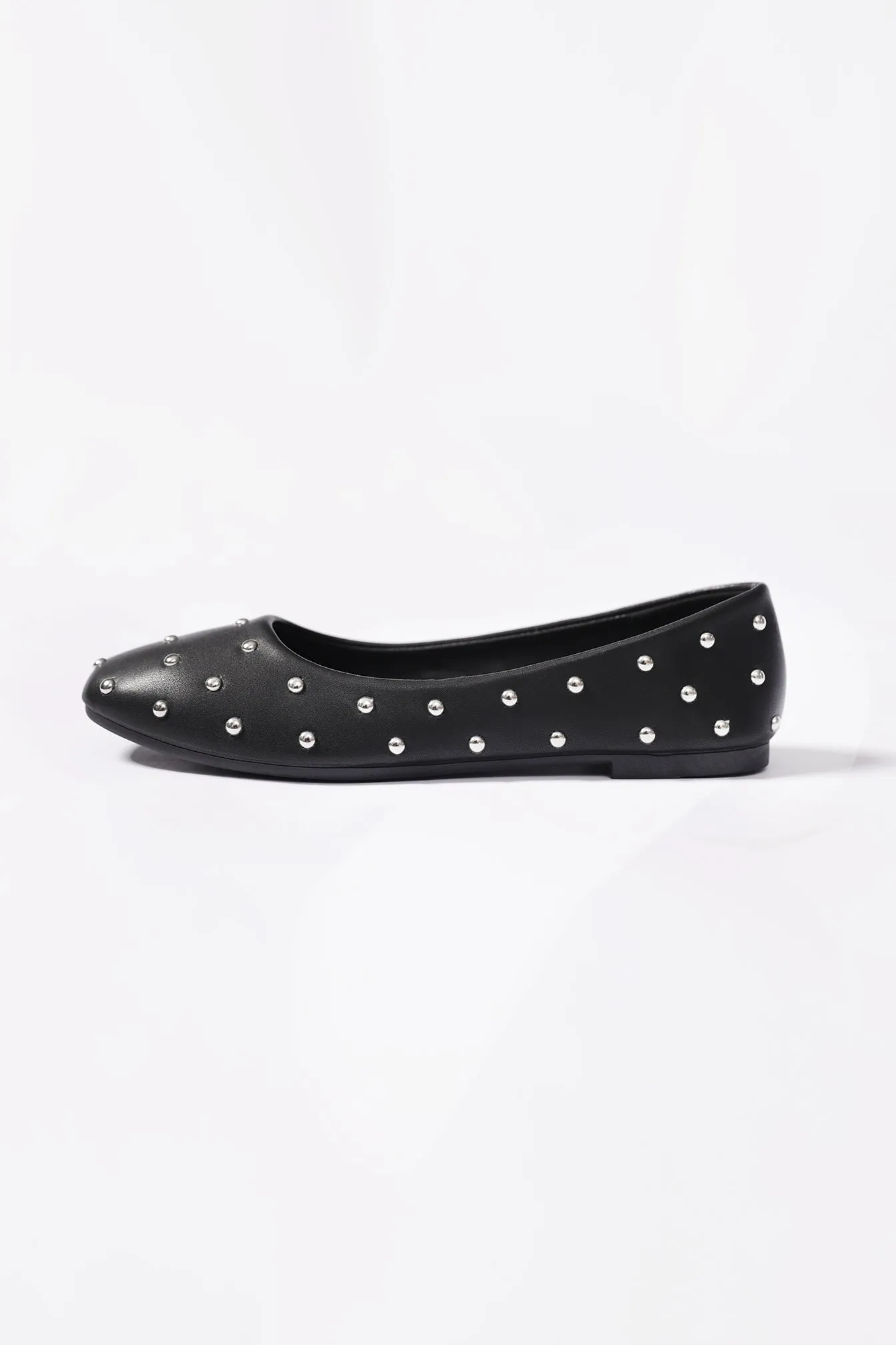 STUDDED PUMPS