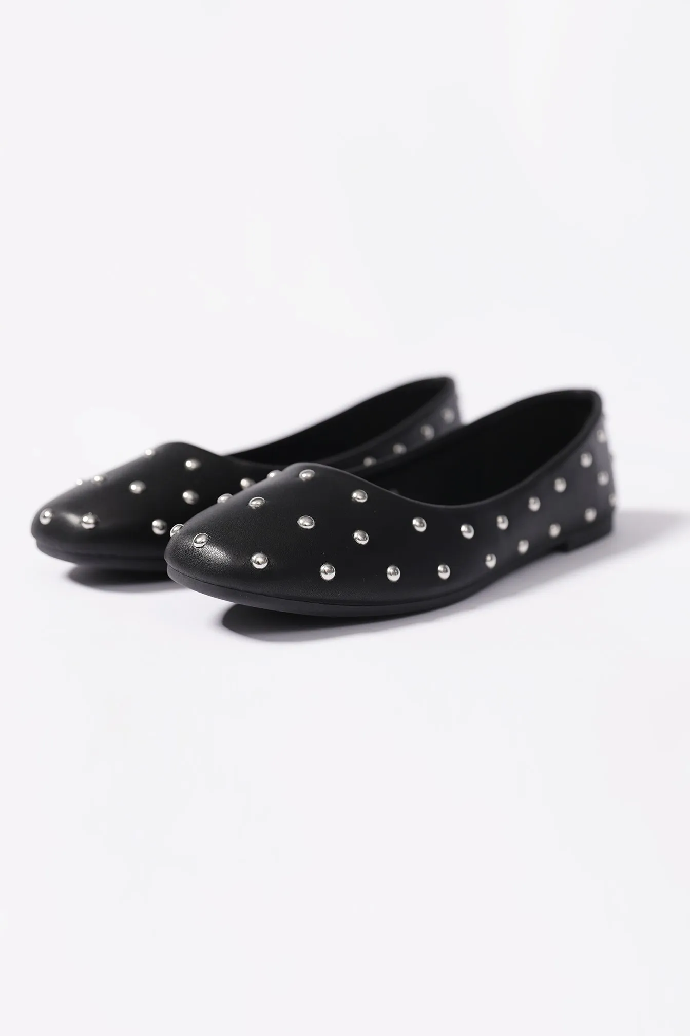 STUDDED PUMPS