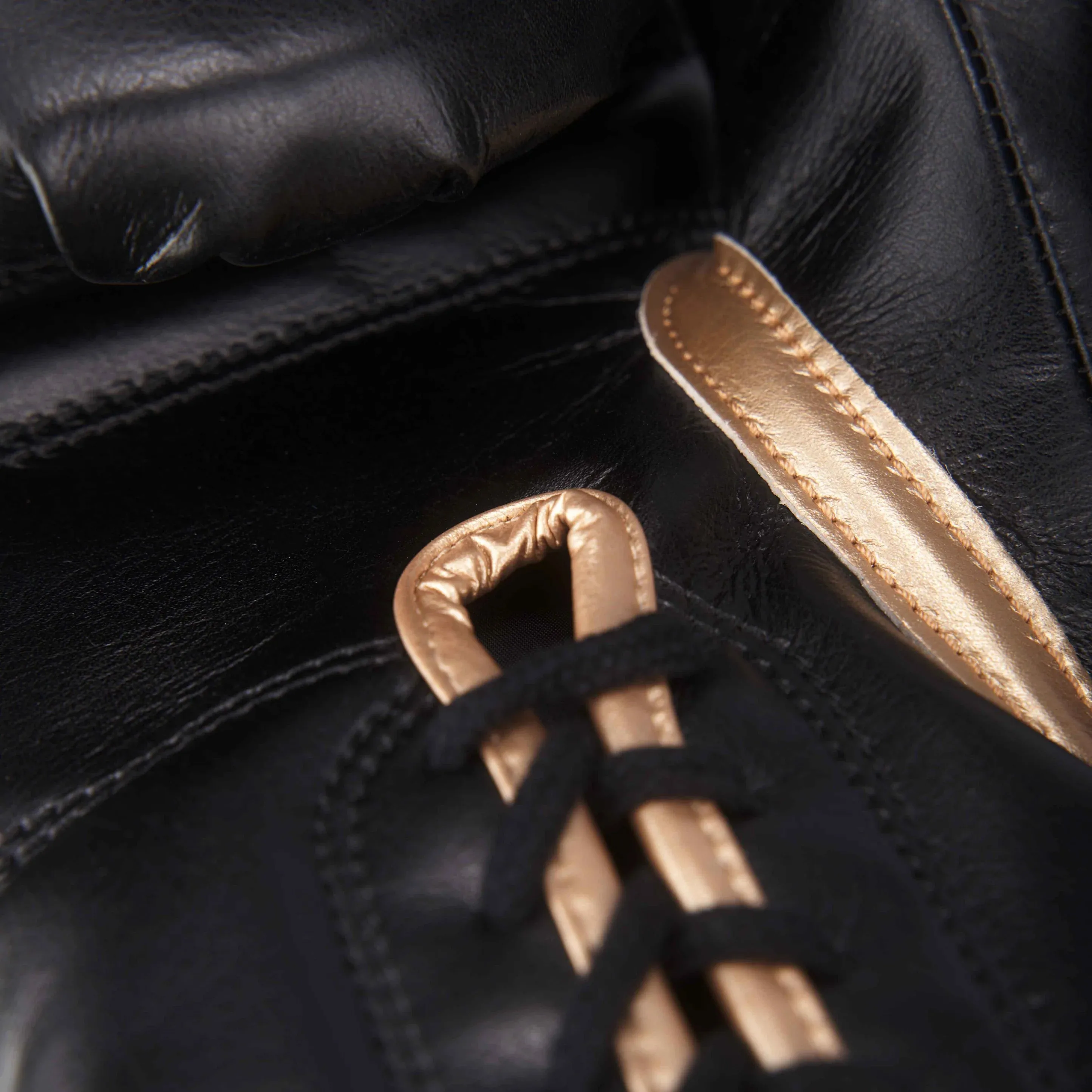 SUPERLACE X BLACK/GOLD