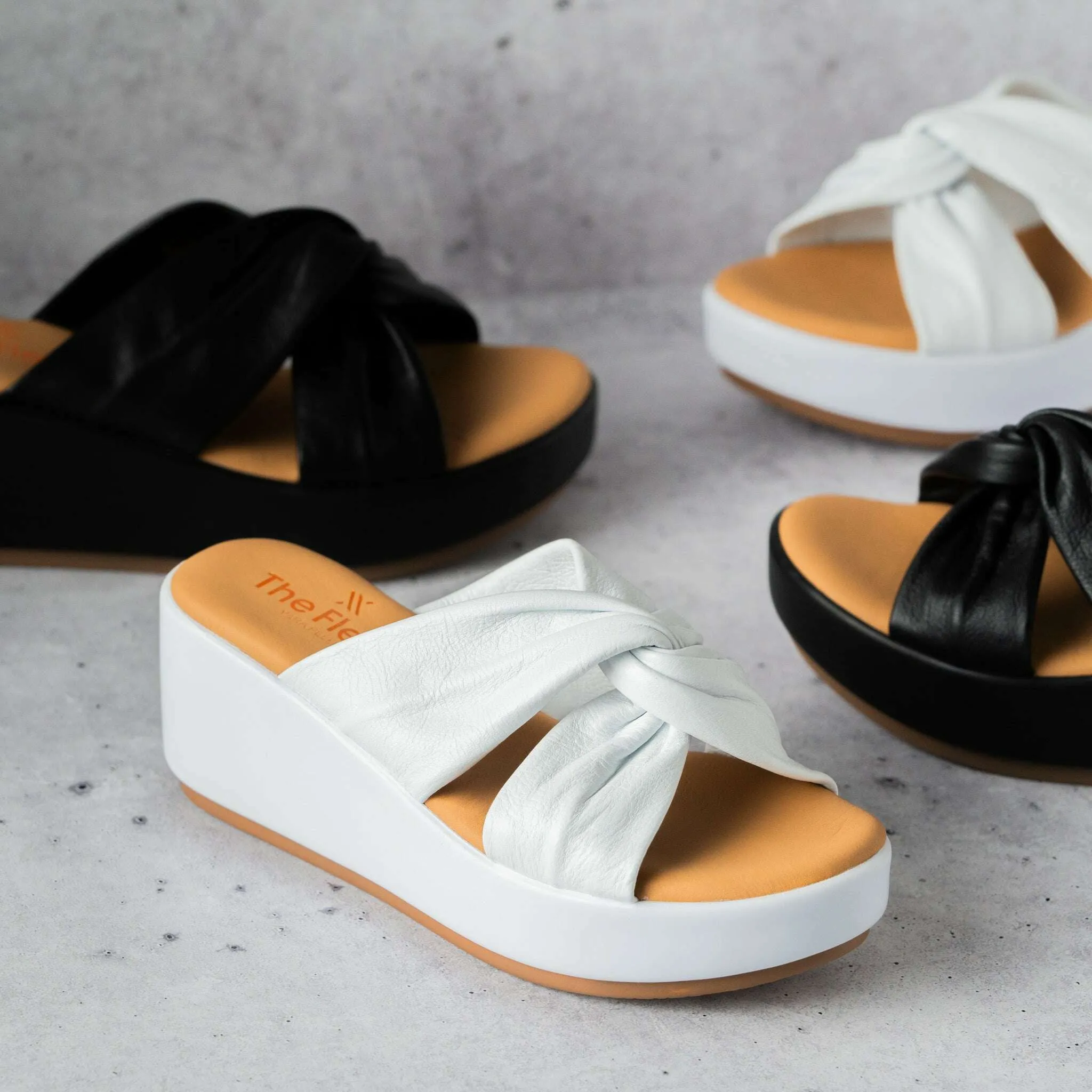 The Flexx - The Theo - Black or White