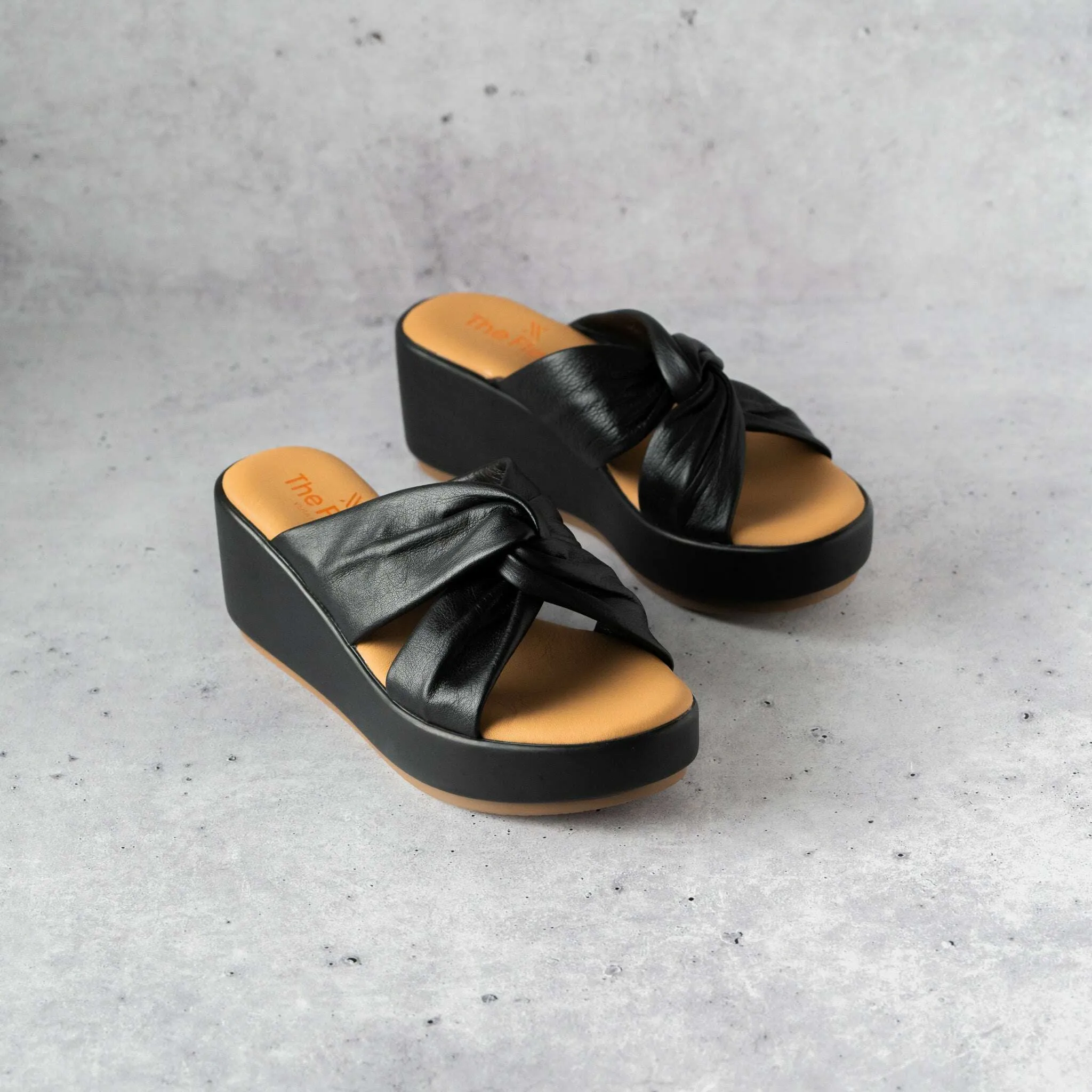 The Flexx - The Theo - Black or White