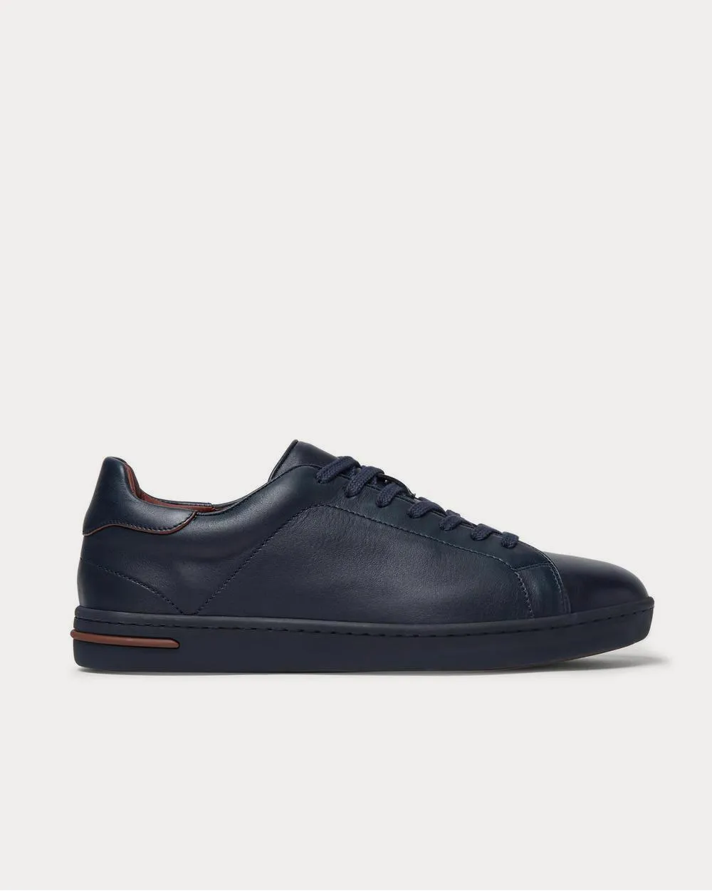 Traveller Walk Leather  Navy low top sneakers