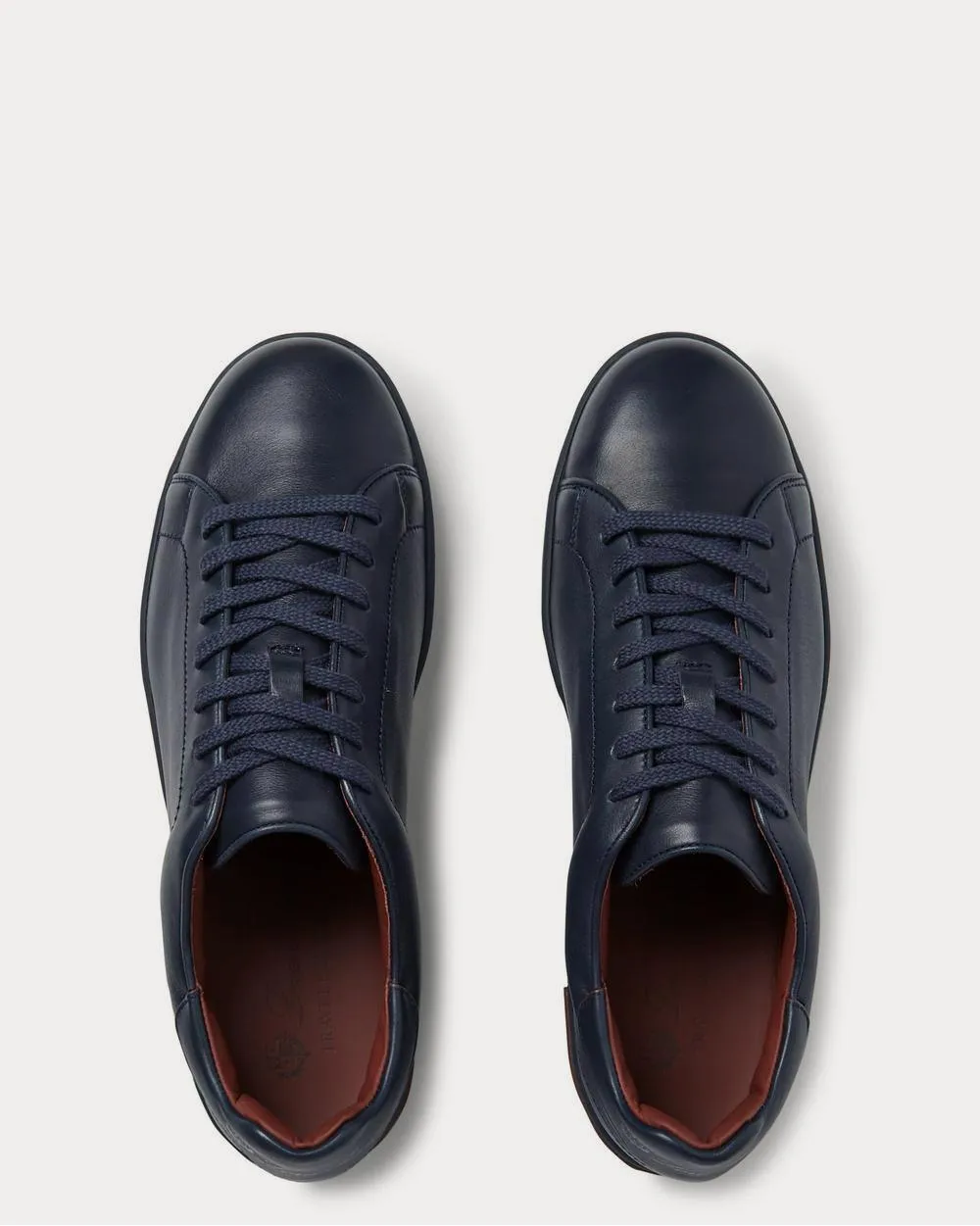Traveller Walk Leather  Navy low top sneakers