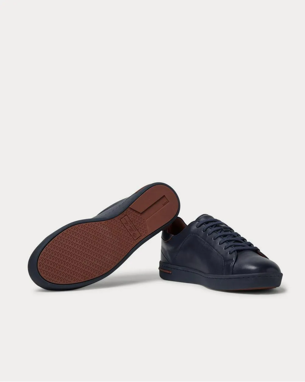 Traveller Walk Leather  Navy low top sneakers