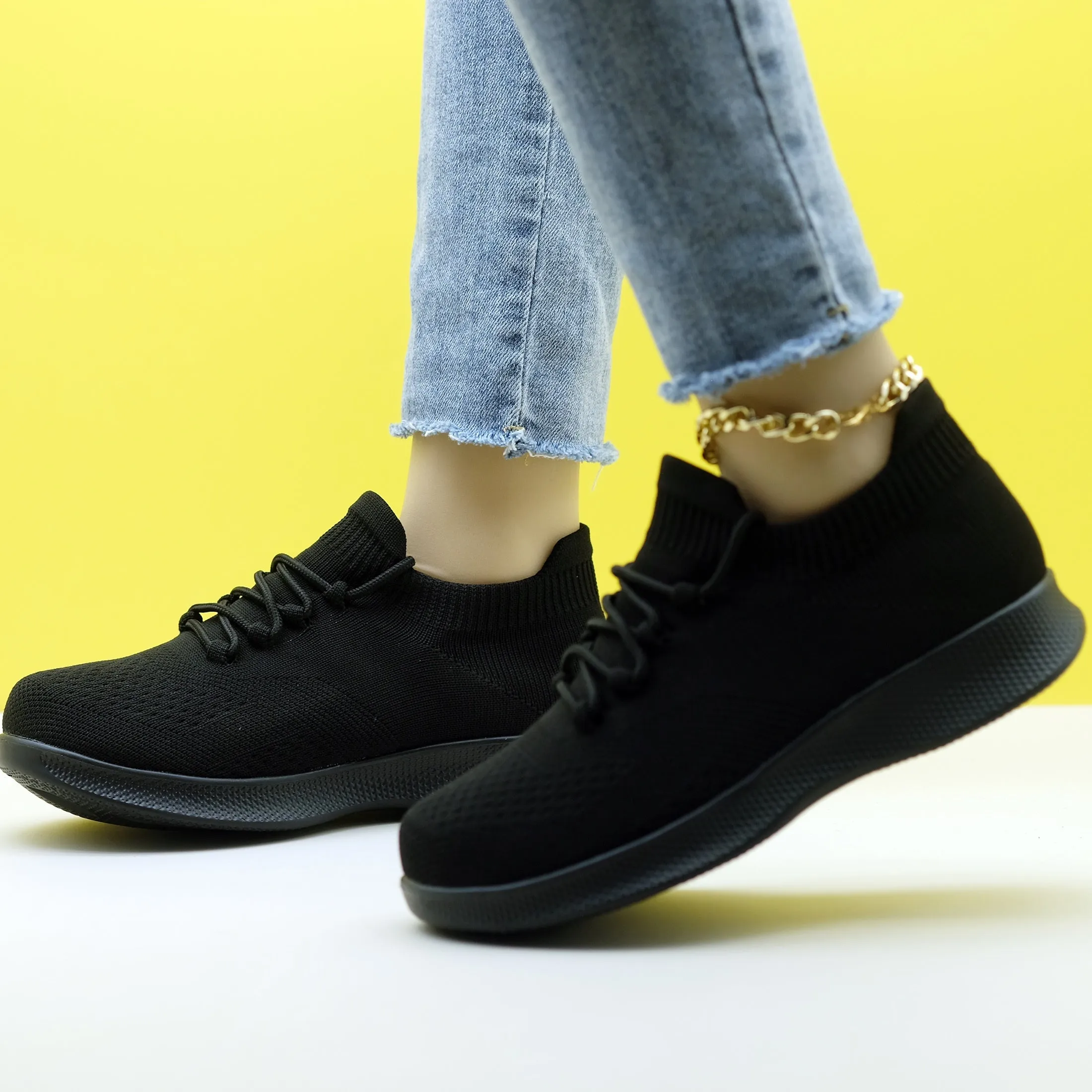 Ultra Lightweight Knit Sneakers for Everyday Comfort and Style