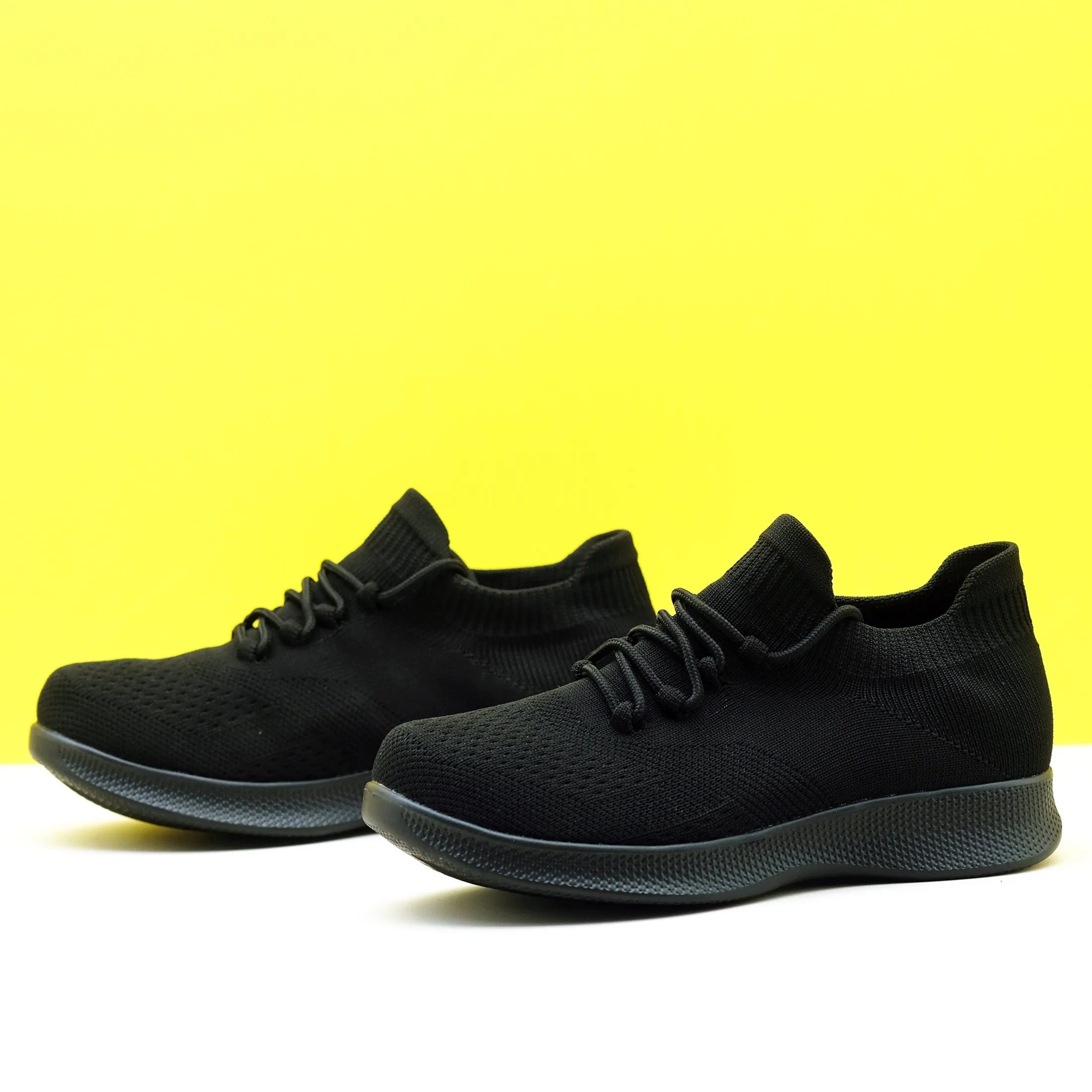 Ultra Lightweight Knit Sneakers for Everyday Comfort and Style