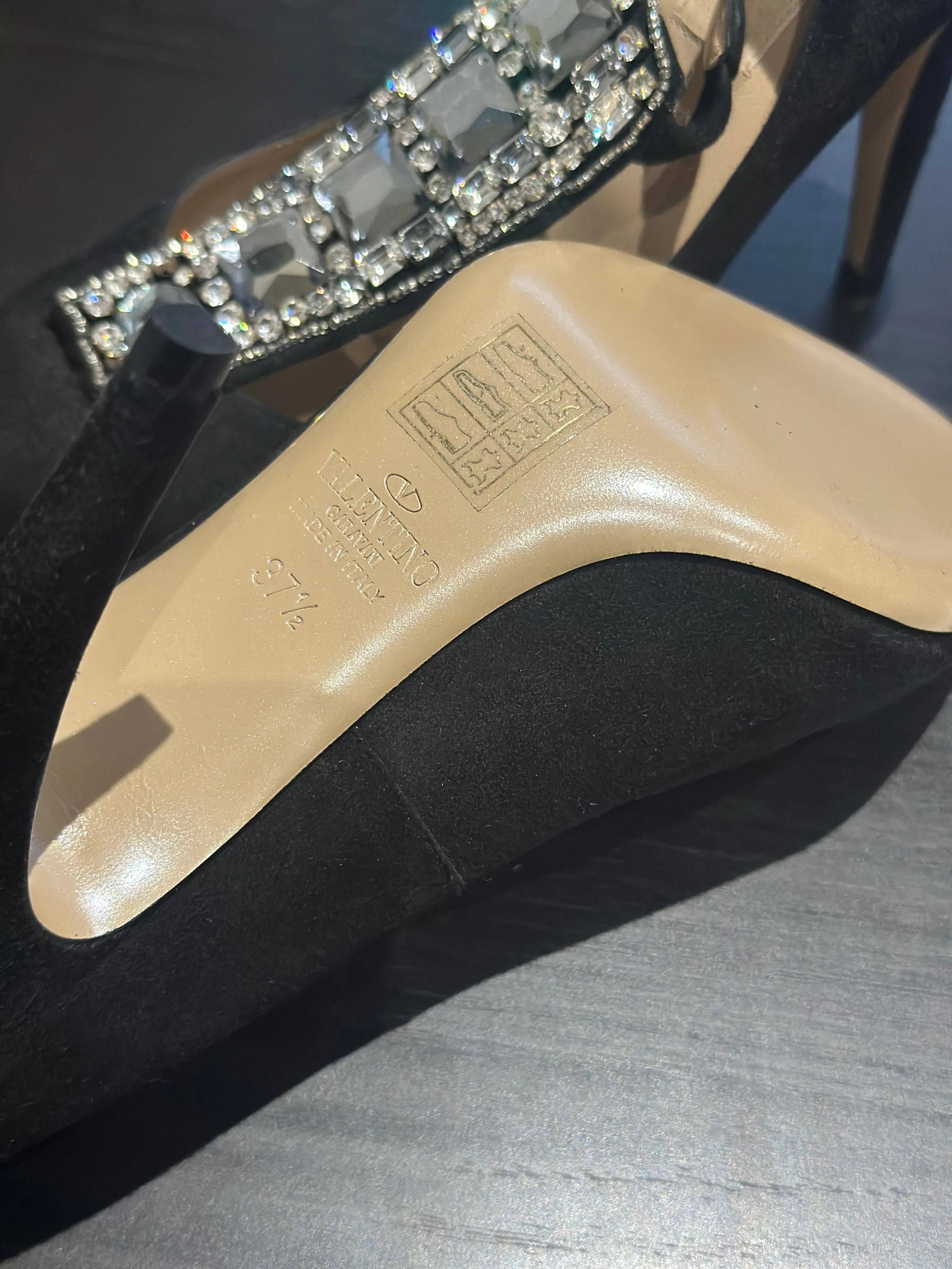 VALENTINO- PUMPS BLACK SUEDE WITH SILVER RHINESTONE EMBELLISHMENT SIZE 37,5 EU